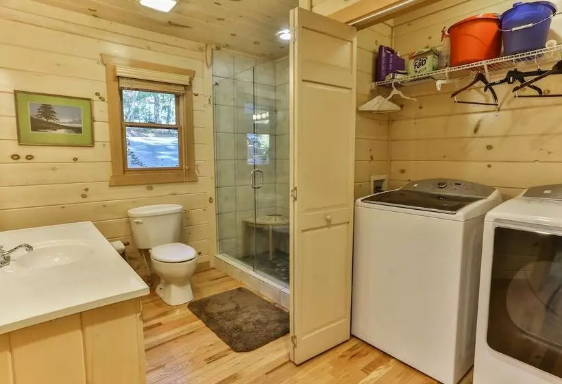 Eagles Breeze Nevaeh Cabin Rentals