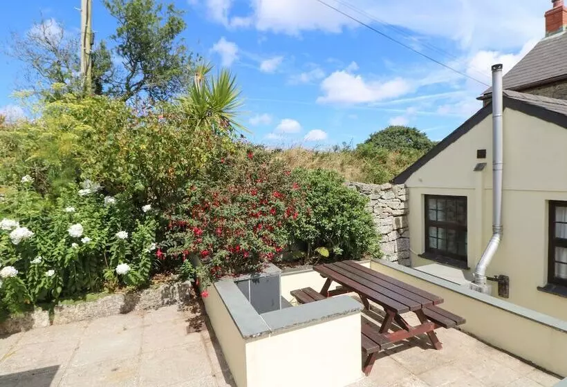 Eldamar Cottage
