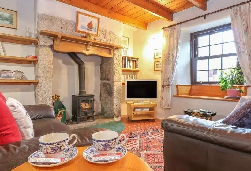 Eldamar Cottage