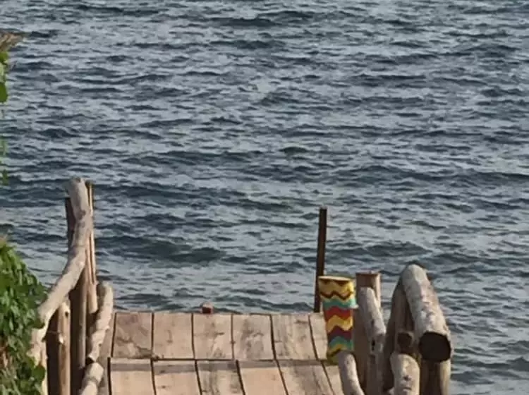 هتل Cabañas De Tzununa