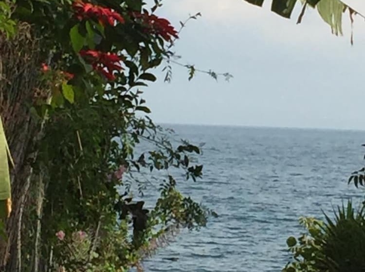 هتل Cabañas De Tzununa