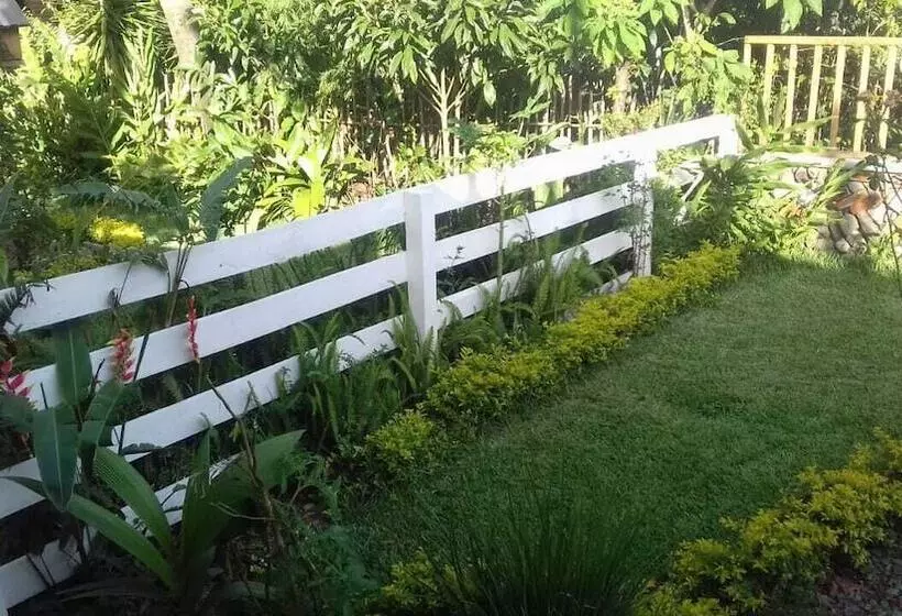 هتل Cabañas De Tzununa