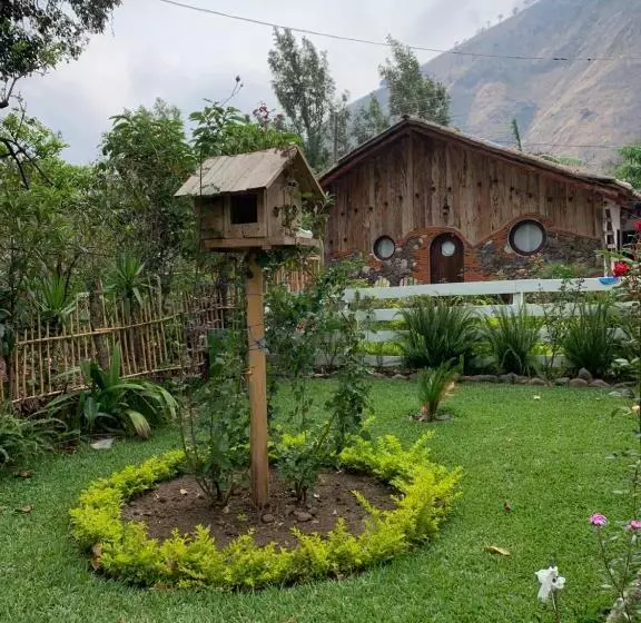 هتل Cabañas De Tzununa