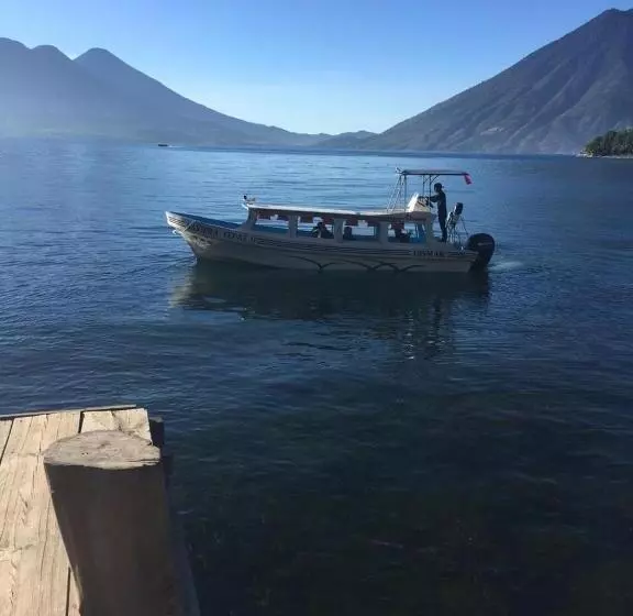 هتل Cabañas De Tzununa