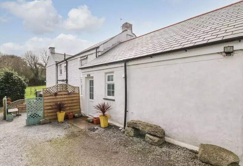 Manor Farmhouse Cottage