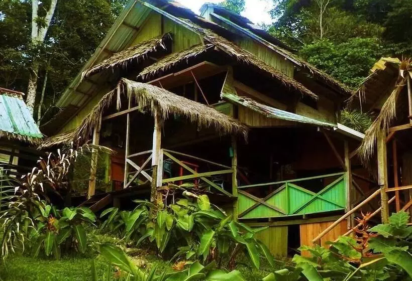 ペンション Lodge El Amargal Reserva Natural, Ecoturismo & Surf