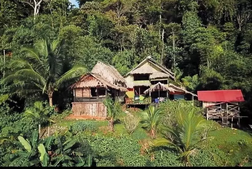 ペンション Lodge El Amargal Reserva Natural, Ecoturismo & Surf