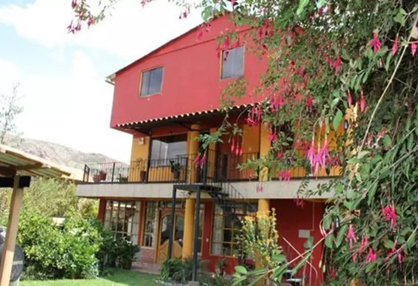 پانسیون Pakareq Tampu Guest House