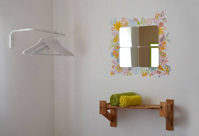 Pi Guest House   Hostel