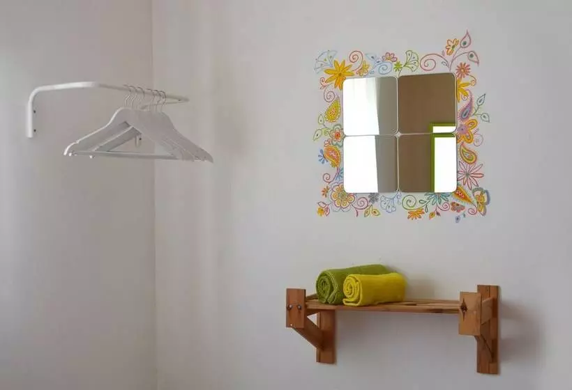 Pi Guest House   Hostel