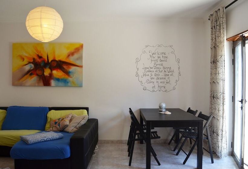 Pi Guest House   Hostel