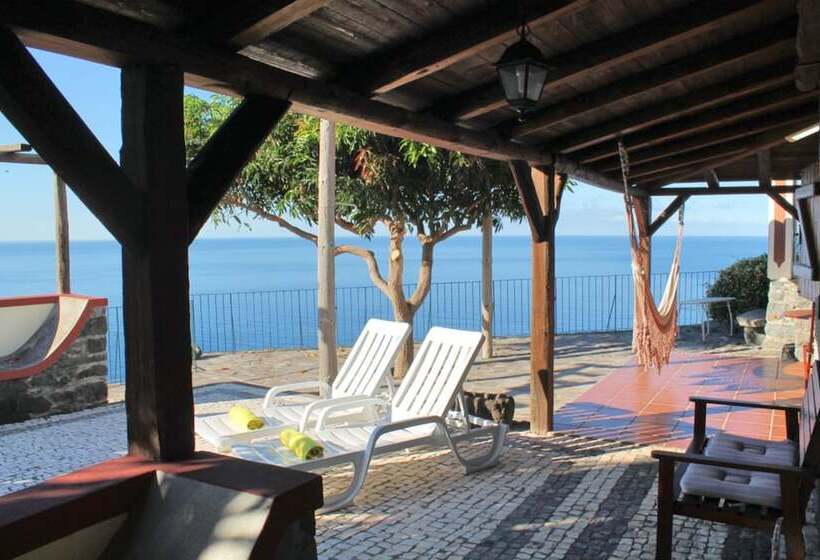 Ourmadeira Stonecliff Cottage, Countryside Retreat