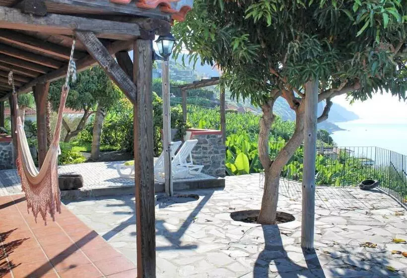 Ourmadeira   Stonecliff Cottage, Countryside Retreat