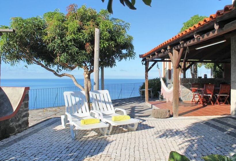 Ourmadeira Stonecliff Cottage, Countryside Retreat