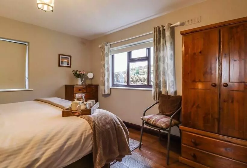 Baywood Cottage