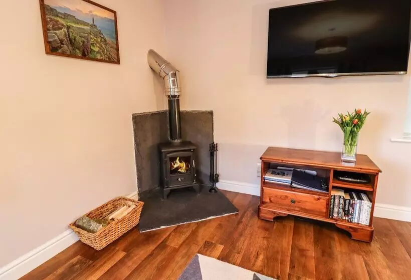 Baywood Cottage