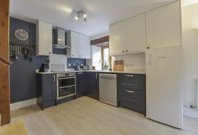 Fixit Cottage