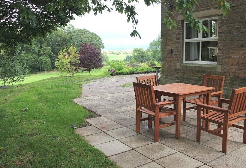 Geltsdale Garden Apartment