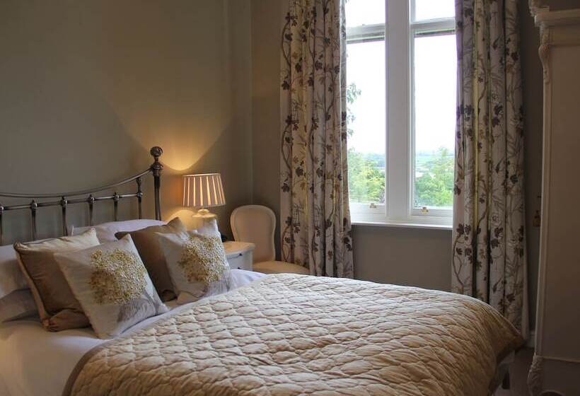 Geltsdale Garden Apartment