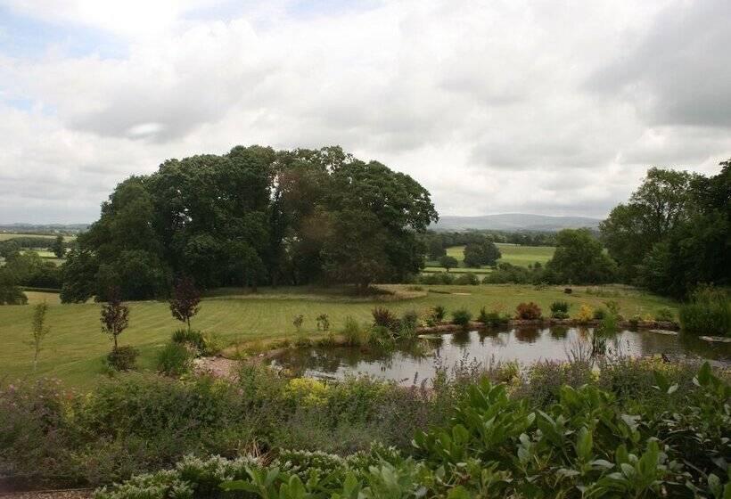 Geltsdale Garden Apartment