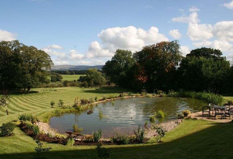 Geltsdale Garden Apartment