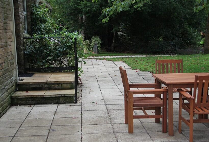 Geltsdale Garden Apartment