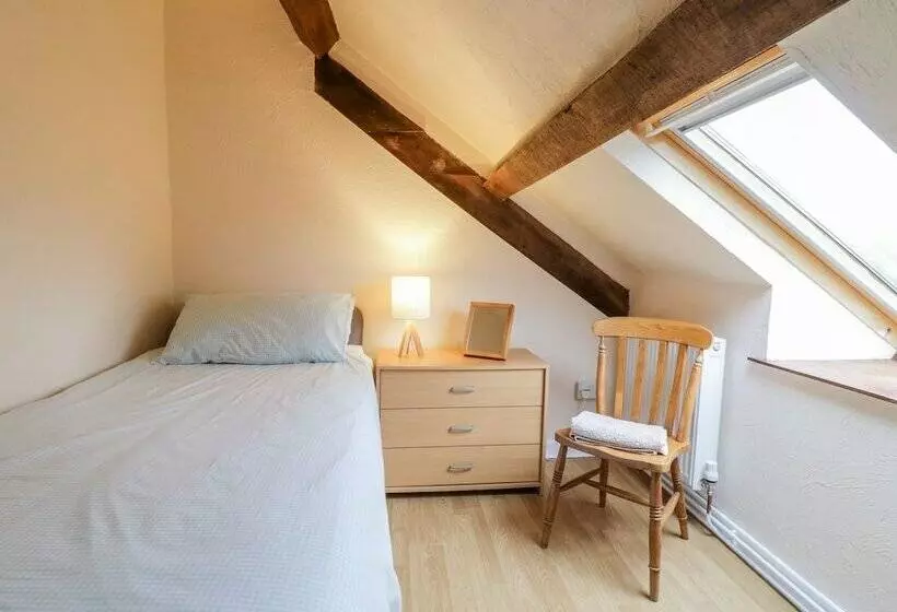Hen Ysgubor Cottage