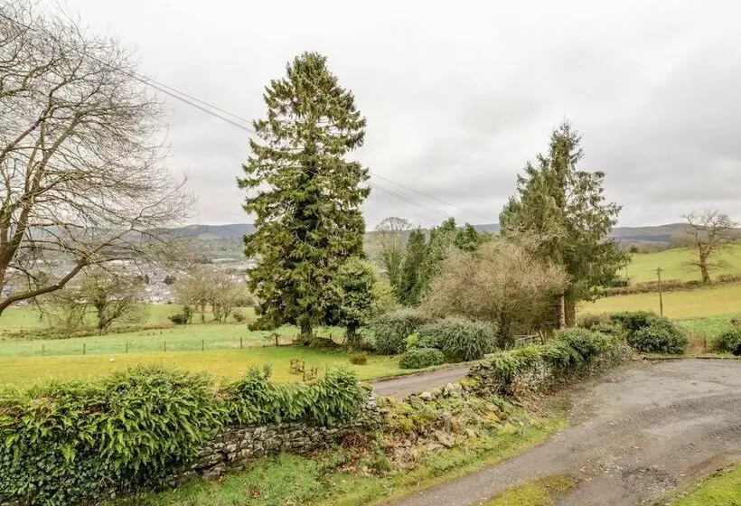Hen Ysgubor Cottage