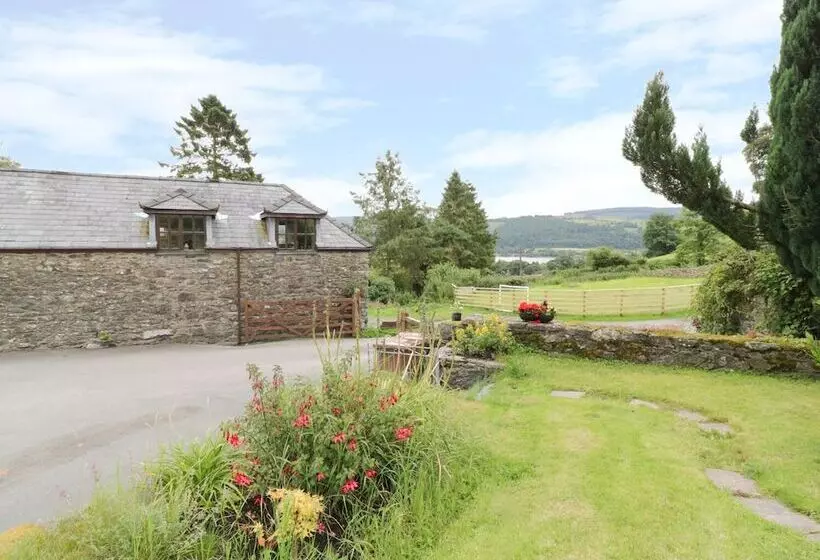 Hen Ysgubor Cottage