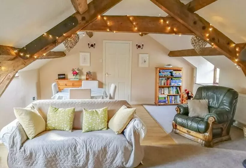 Hen Ysgubor Cottage