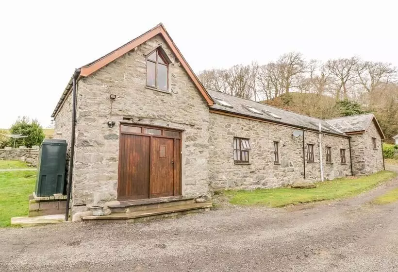 Hen Ysgubor Cottage