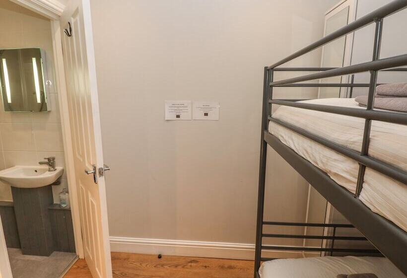 South Beach At The Hideaway