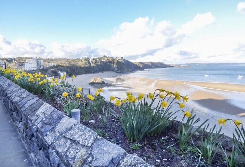 South Beach At The Hideaway