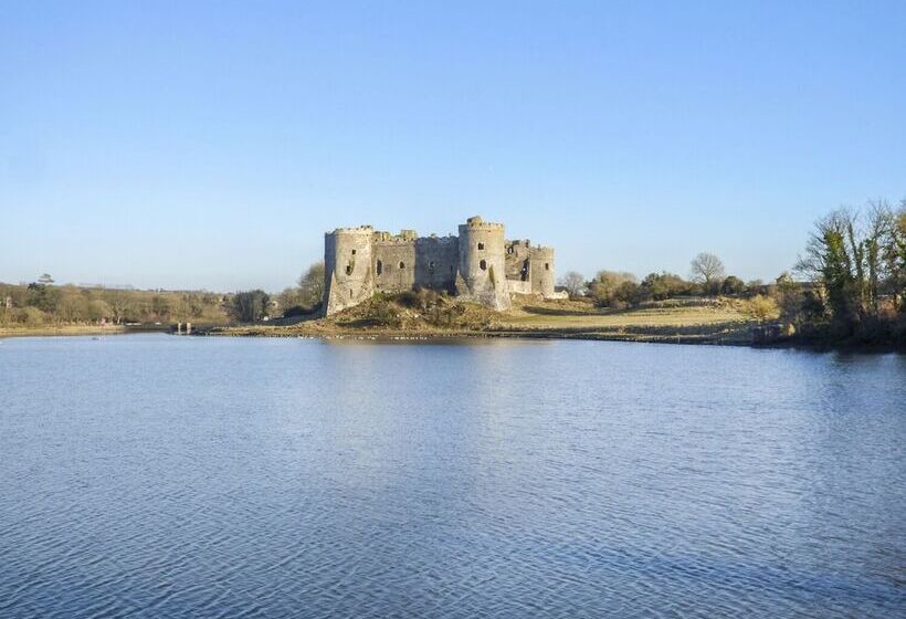 South Beach At The Hideaway