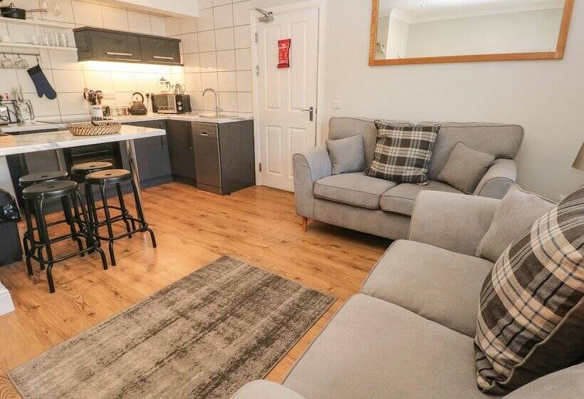 South Beach At The Hideaway