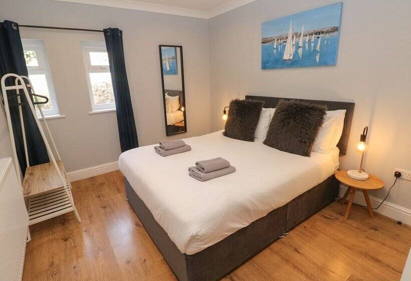 South Beach At The Hideaway