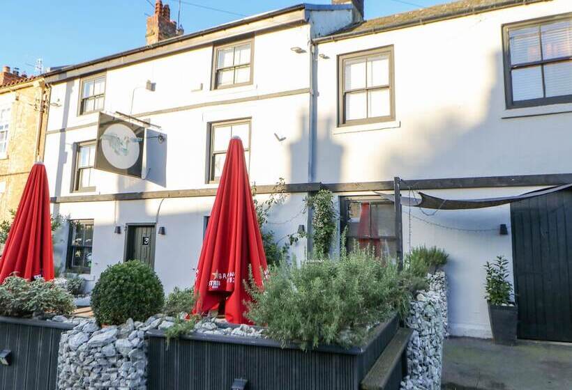 The Byre, Sedbury Park Farm