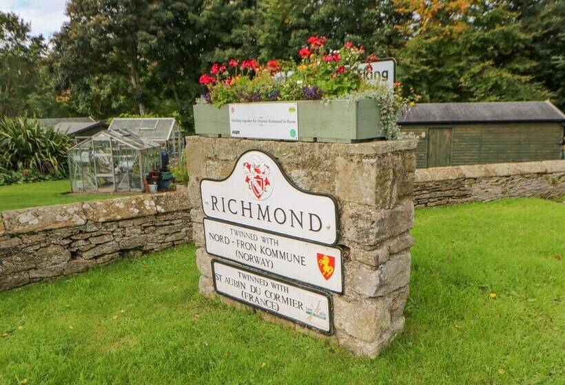 The Byre, Sedbury Park Farm