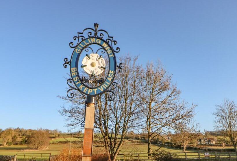 The Byre, Sedbury Park Farm