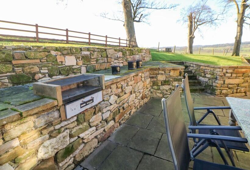 The Byre, Sedbury Park Farm