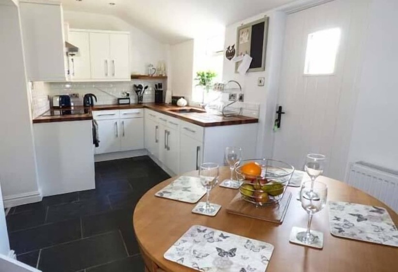 1 Countryman Inn Cottages