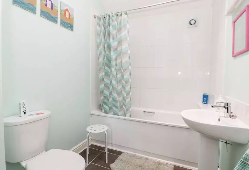 2 Pines Farm Cottages