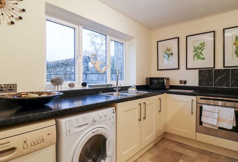 7 Scarah Bank Cottages