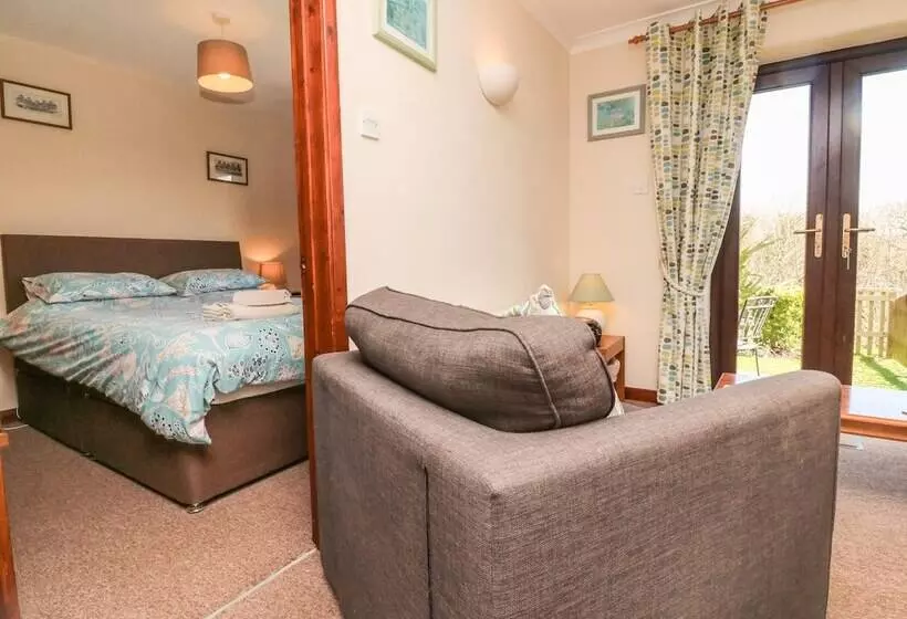 Honeysuckle Cottage