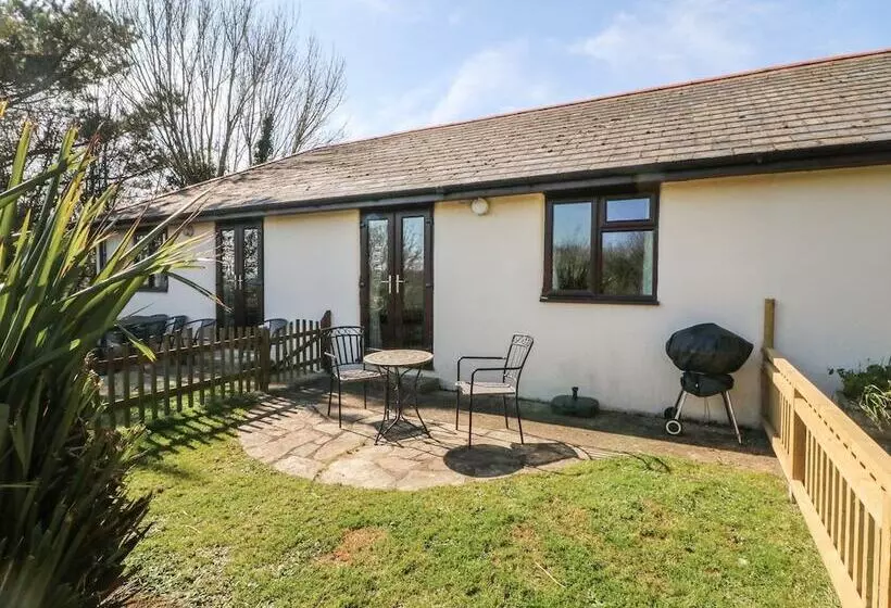 Honeysuckle Cottage
