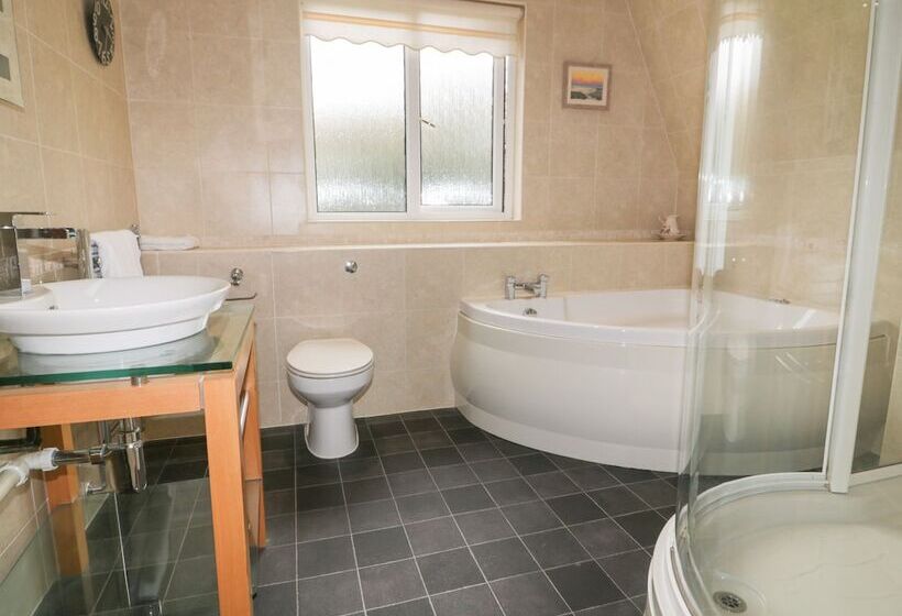 Lodge 22, Bodmin Holiday Park, Cornwall