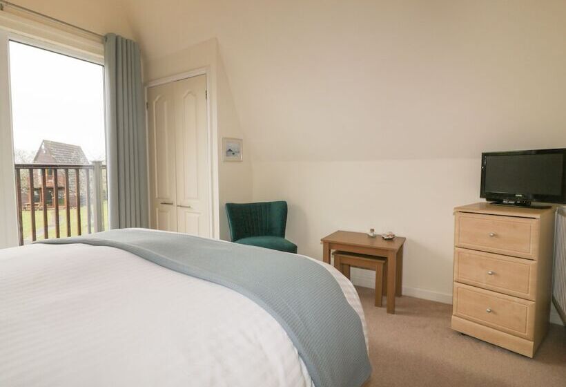 Lodge 22, Bodmin Holiday Park, Cornwall