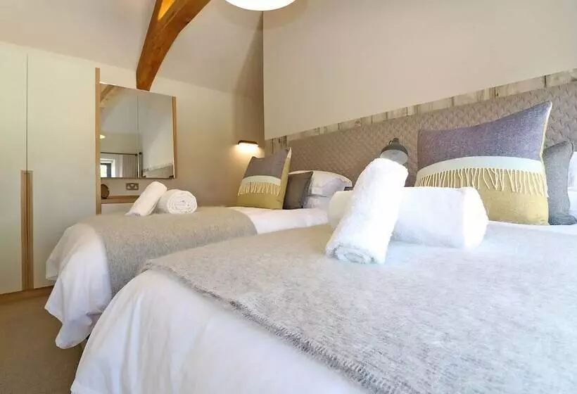 Long House, Boskensoe Barns