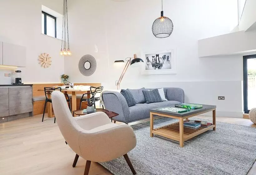 Long House, Boskensoe Barns