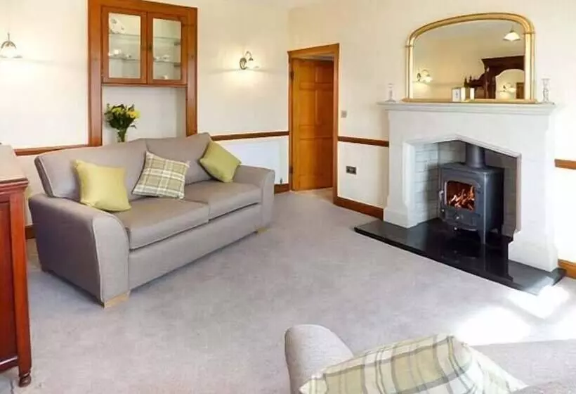 Longwell House